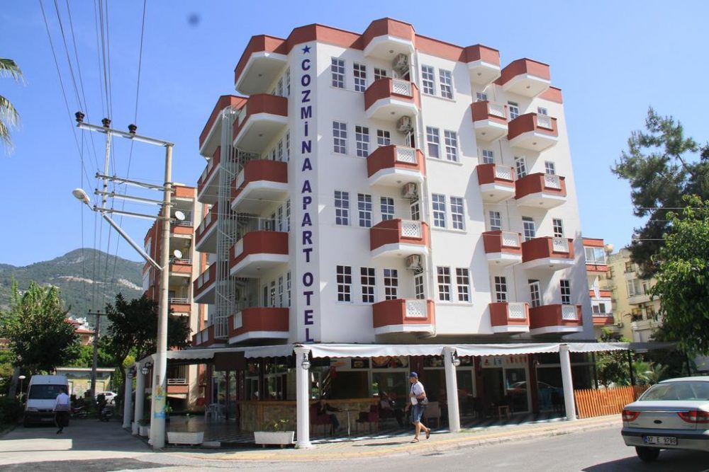 Cozmina Apart Hotel Transfer